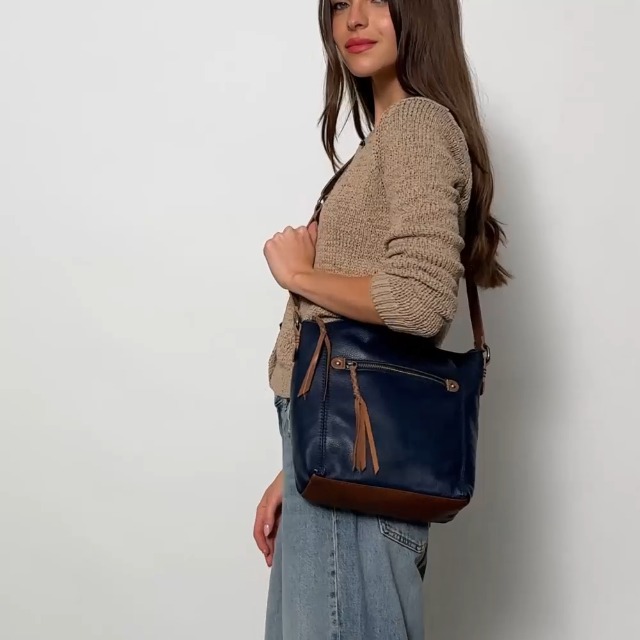 Bindas様 Amazon.com: The Sak Ashland Crossbody Bag in Leather, Adjustable